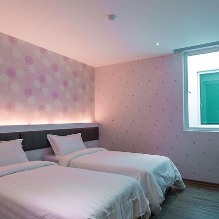 Riverfront Sentral Hotel Malacca Екстер'єр фото